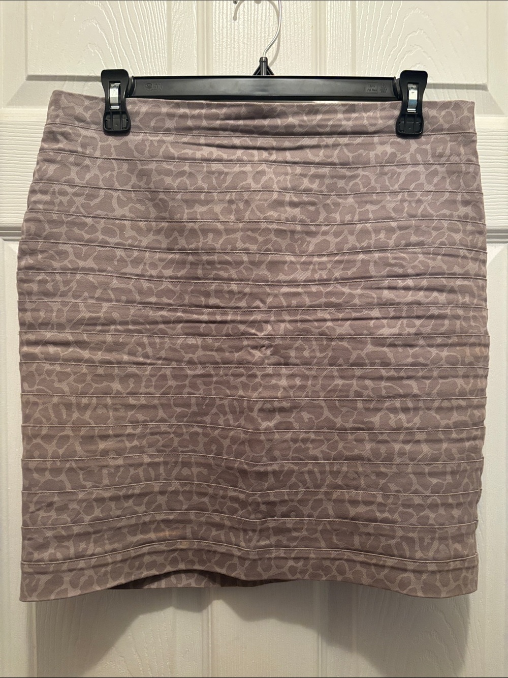 Amanda & Chelsea Taupe Animal-Print Bandage Mini Skirt